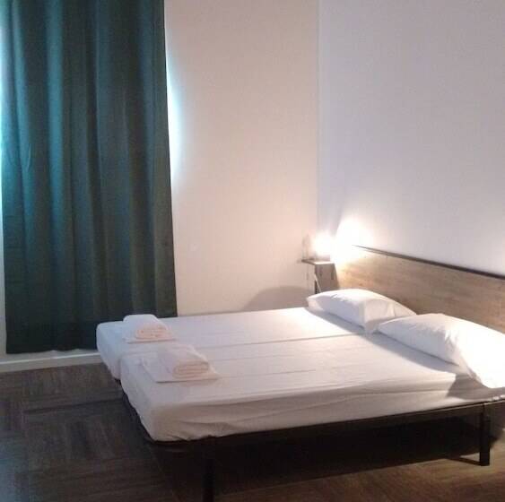 스탠다드 룸 공동 욕실, The Market Hostel