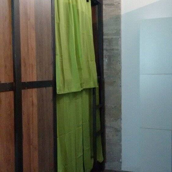 공동 객실, The Market Hostel