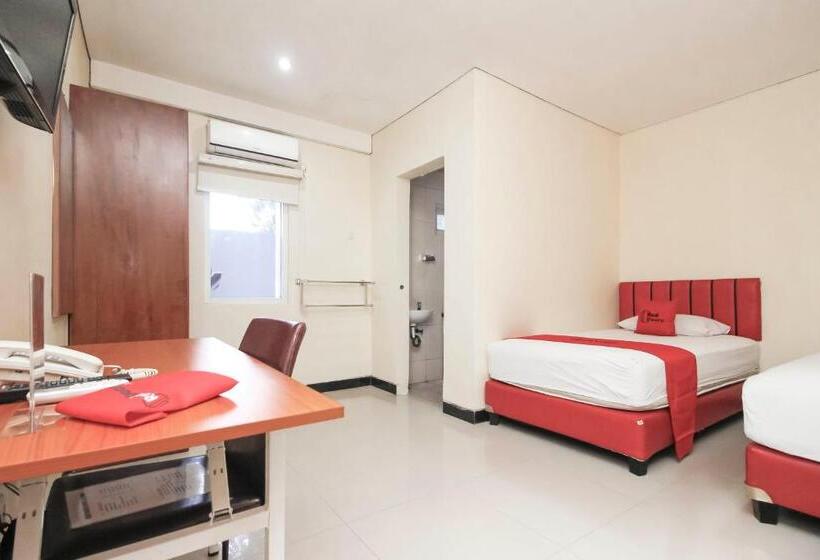 Номер Стандарт, Reddoorz Plus @ Jalan Pemuda Jakarta