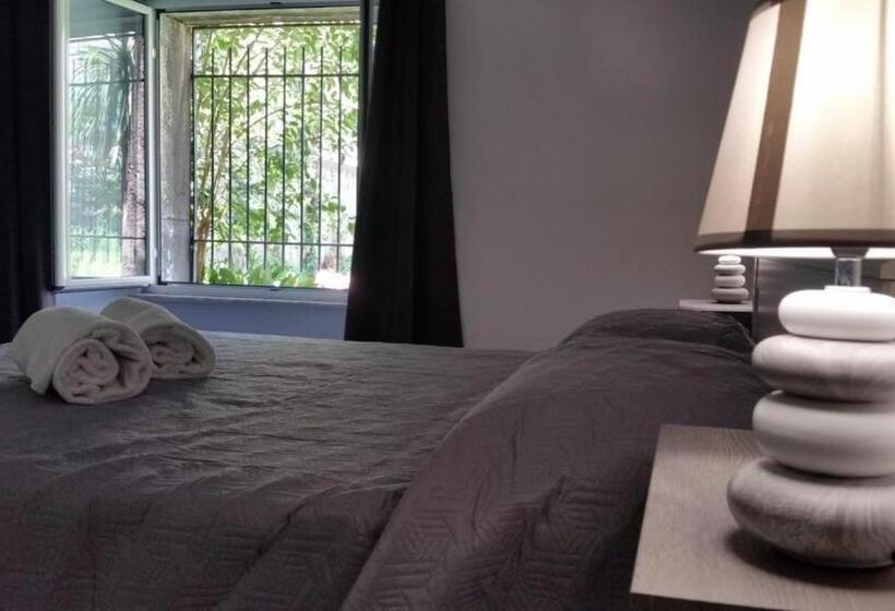 اتاق استاندارد با تخت بزرگ, Vesuvius Gardens   Fagianeria Borbonica Relais