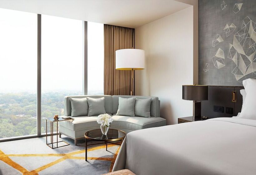 Номер Deluxe Кровать Кинг, Four Seasons Hotel Bengaluru At Embassy One