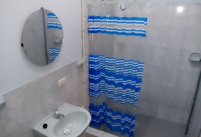 חדר סטנדרט לשלושה, Daylu