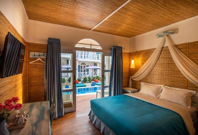 اتاق استاندارد با چشم‌انداز استخر, Santorini Beach Resort