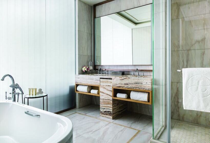 Номер Deluxe, The Langham Hefei