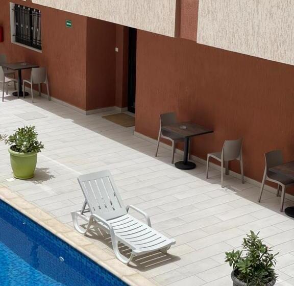 استودیوی لوکس, Casahouse Apparts