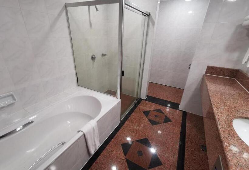 Президентский Люкс, Classic Hotel Muar