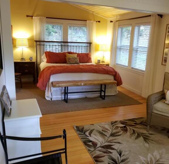 Студия Deluxe, China Creek Cottages