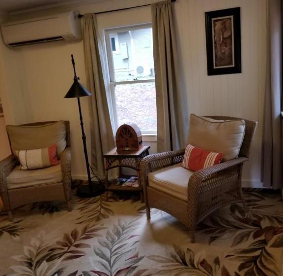 Студия Deluxe, China Creek Cottages