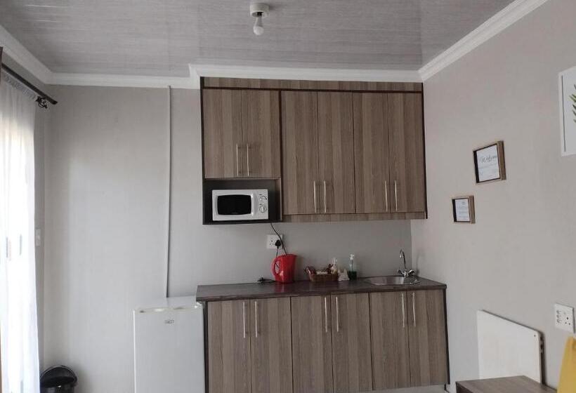 اتاق لوکس, Tokelo Guesthouse Emalahleni