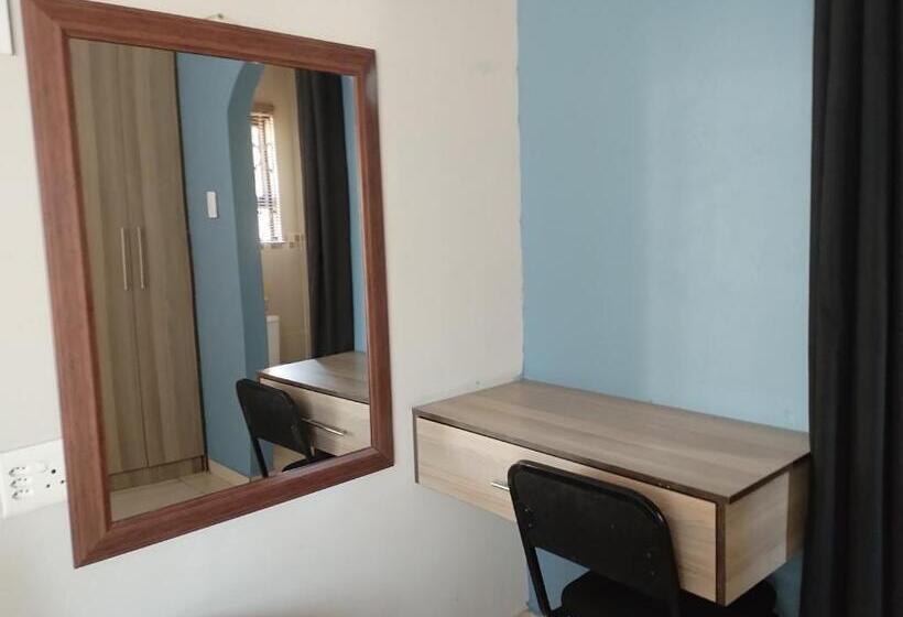 اتاق لوکس, Tokelo Guesthouse Emalahleni