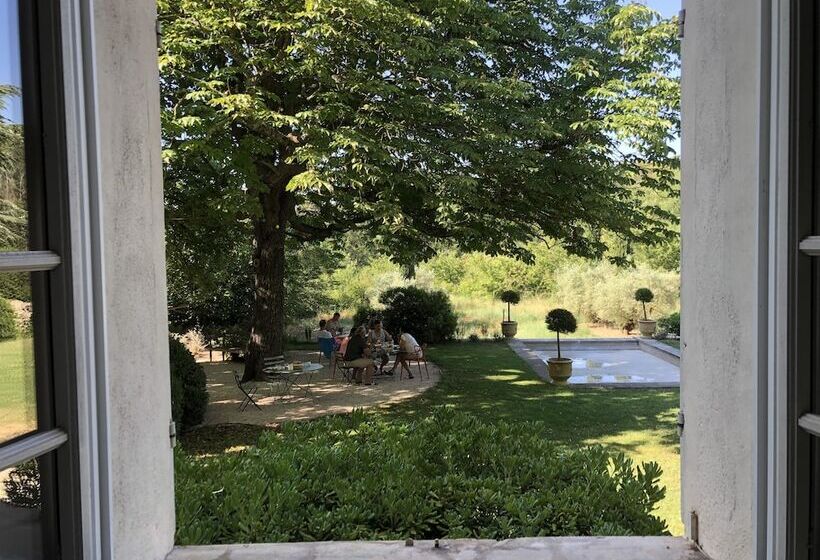 Номер Стандарт, La Bastide De Ganay