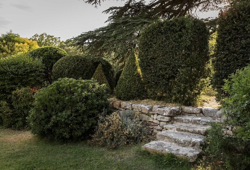 Номер Стандарт, La Bastide De Ganay