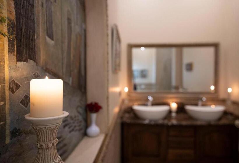 스위트, Three Rivers Lodge And Villas