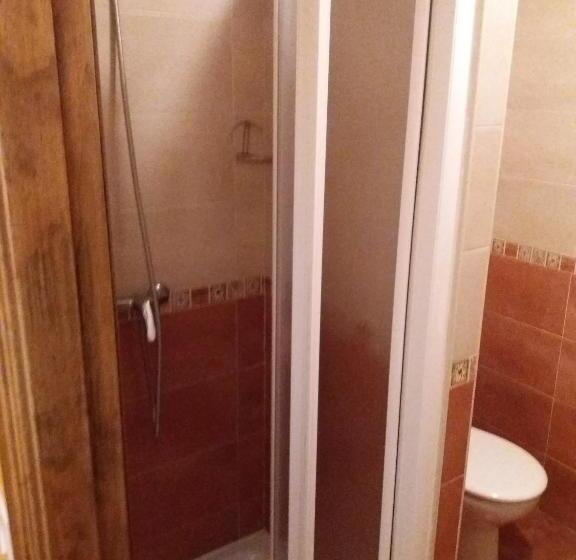 스탠다드 트리플 룸, Hostal La Aldaba