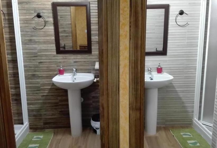 패밀리 룸, Hostal La Aldaba