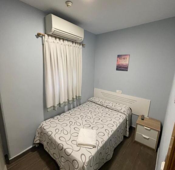 Номер Стандарт Индивидуальный, Hostal Tres Hermanos