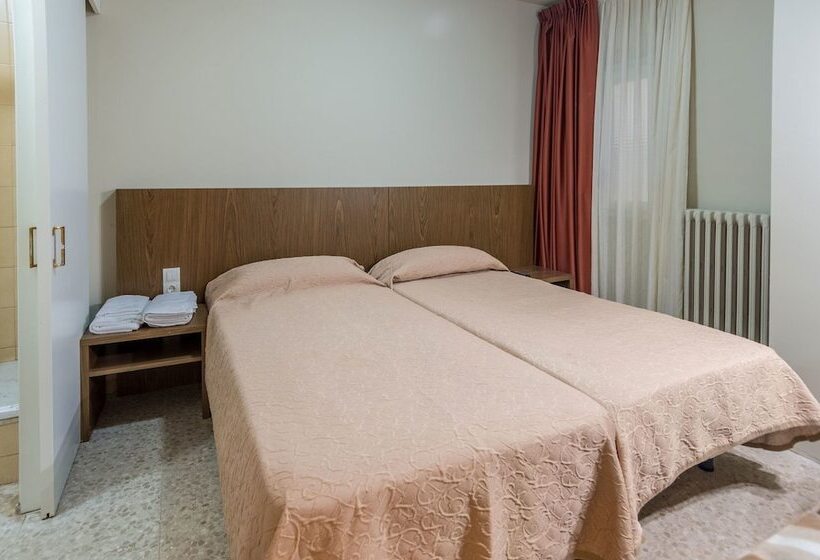 Номер Стандарт Совместная Ванная, Hostal Sant Miquel