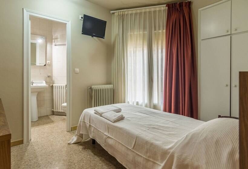 Номер Стандарт Индивидуальный Совместная Ванная, Hostal Sant Miquel