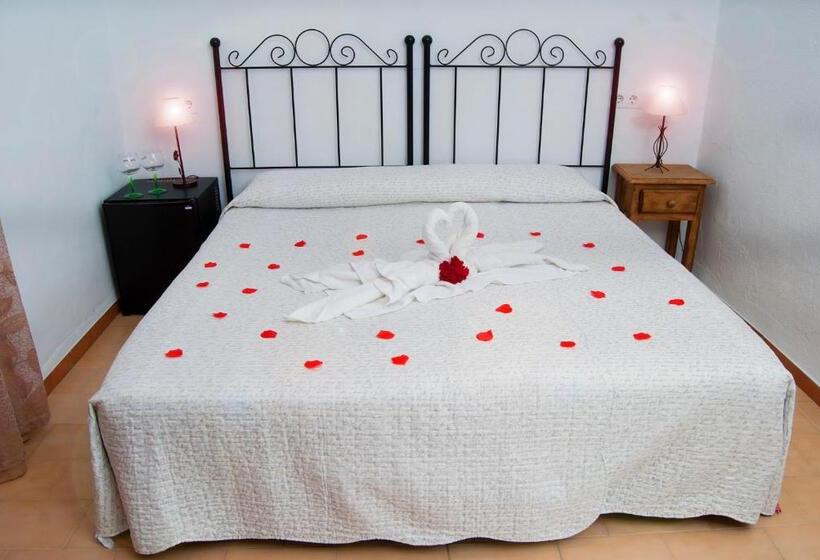 اتاق استاندارد با بالکن, Hostal Batato