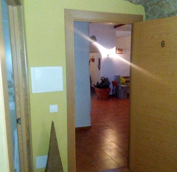 اتاق استاندارد با تخت بزرگ برای معلولان, Hostal Batato