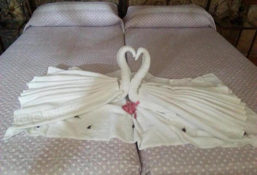 اتاق استاندارد با تخت بزرگ برای معلولان, Hostal Batato