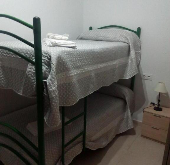 سوییت جونیور لوکس, Hostal Batato