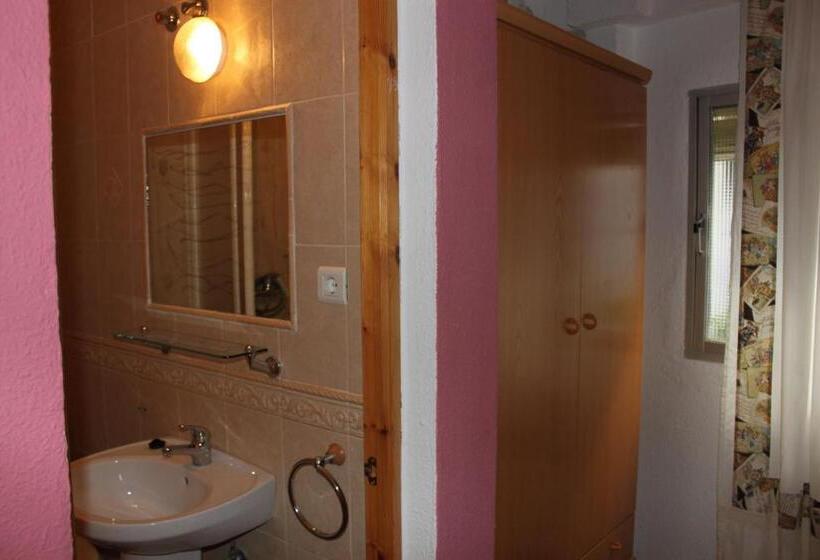 Номер Стандарт, Hostal El Patio