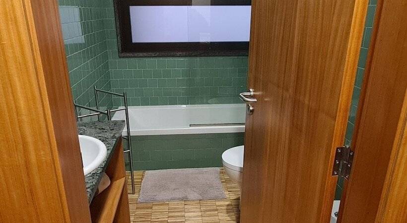 Номер Стандарт, Moleiro Da Costa Má