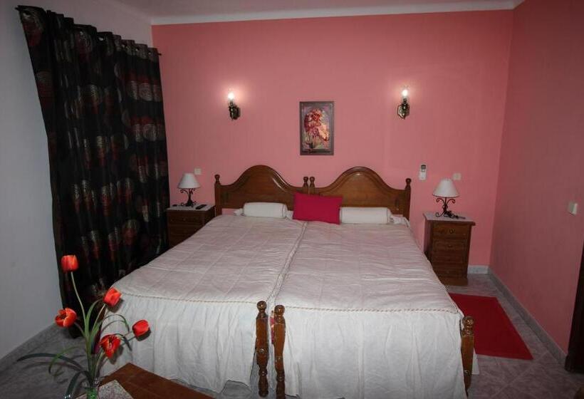 Номер Стандарт Трехместный, Vila Sodré Guest House