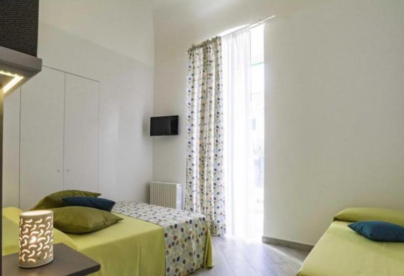 Трехместный Номер Стандарт Вид на Сад, Porto Di Mare B&b