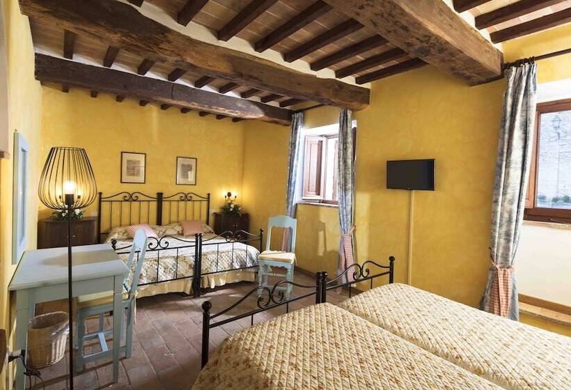 Семейный Номер, Castello Di Titignano