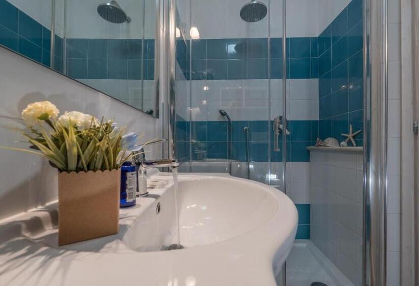 Номер Стандарт с Террасой, Bosa Queen House