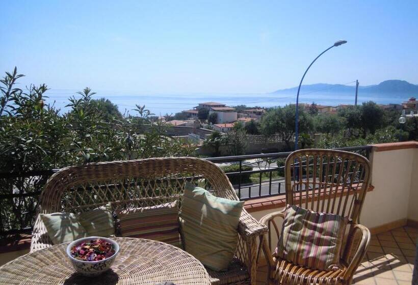 اتاق استاندارد با بالکن و چشم‌انداز دریا, Cala Gonone Cozy House Sea View