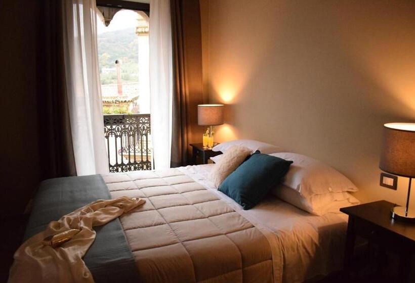 Трехместный Номер Стандарт с Балконом, Cento Tari' Guest House