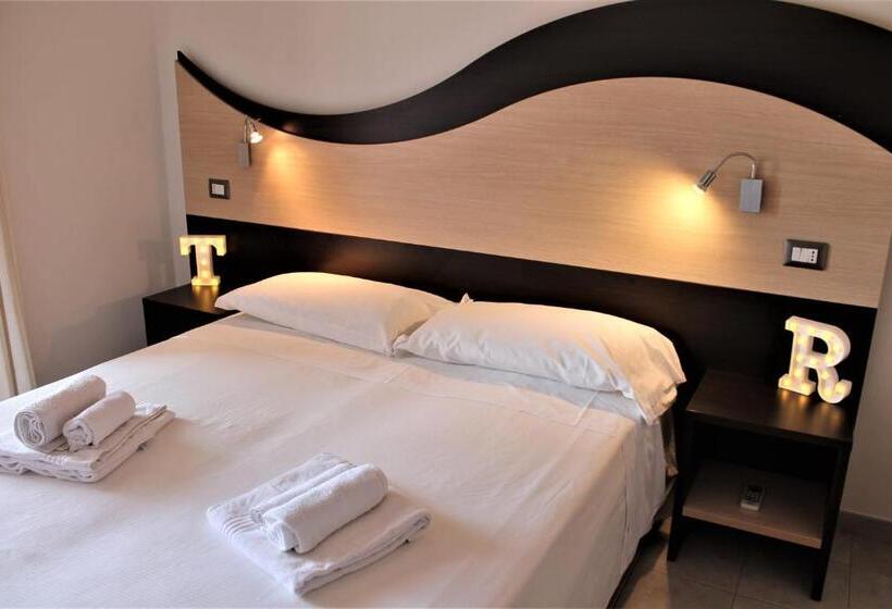 آپارتمان 1 خوابه با تراس, Tropicana Residence