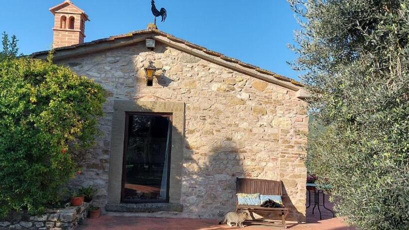 Полулюкс, Agriturismo La Scarpaia