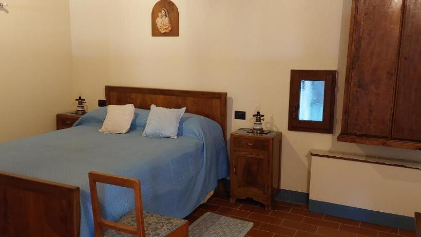 Полулюкс, Agriturismo La Scarpaia