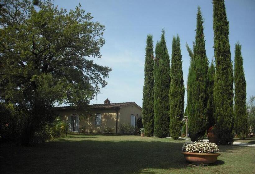 Апартаменты 2 Спальни, Agriturismo La Scarpaia