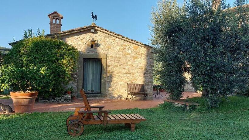 Полулюкс, Agriturismo La Scarpaia
