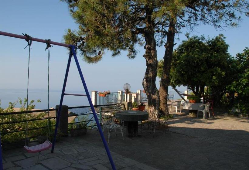 Triple Room Sea View, La Foce Del Prato