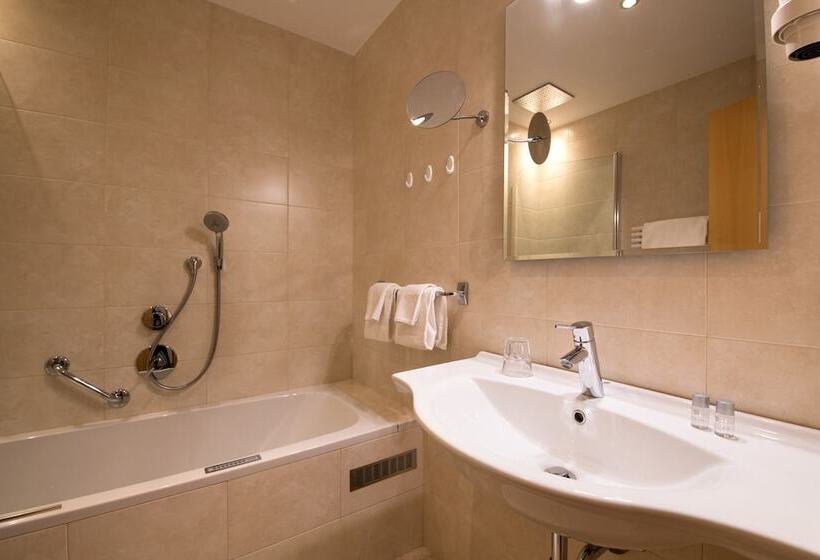 شقة غرفة نوم واحدة مزودة بشُرفة, B&b La Tambra   Central With Restaurant