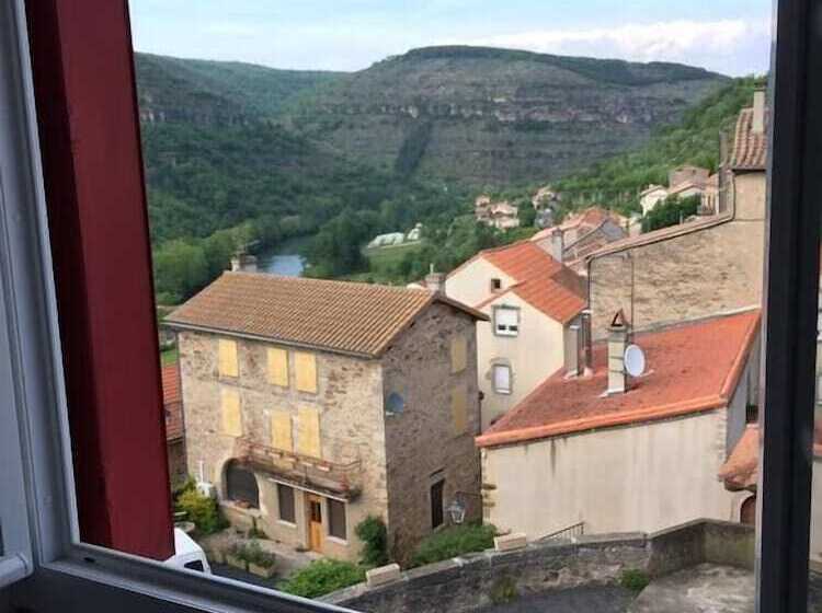 Номер Стандарт, Auberge De Saint Rome