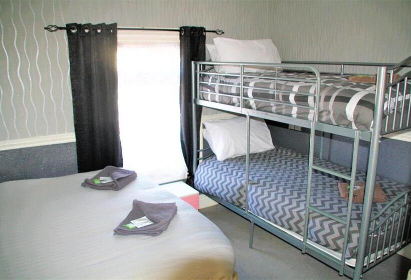 Четырехместный Номер Стандарт, Pine Lodge