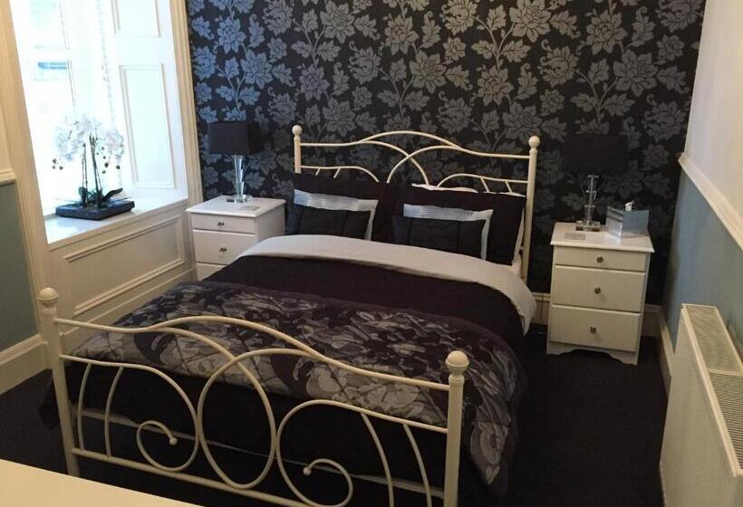 اتاق استاندارد, Lochnagar Guest House