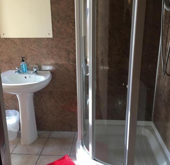 اتاق سوپریور سه تخته, Glengorm Guest House