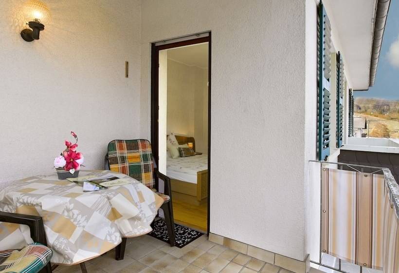 Номер Стандарт с Балконом, Pension Haus Am Walde Brodenbach, Mosel