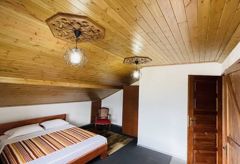 스탠다드 전망 룸, Denis Guest House