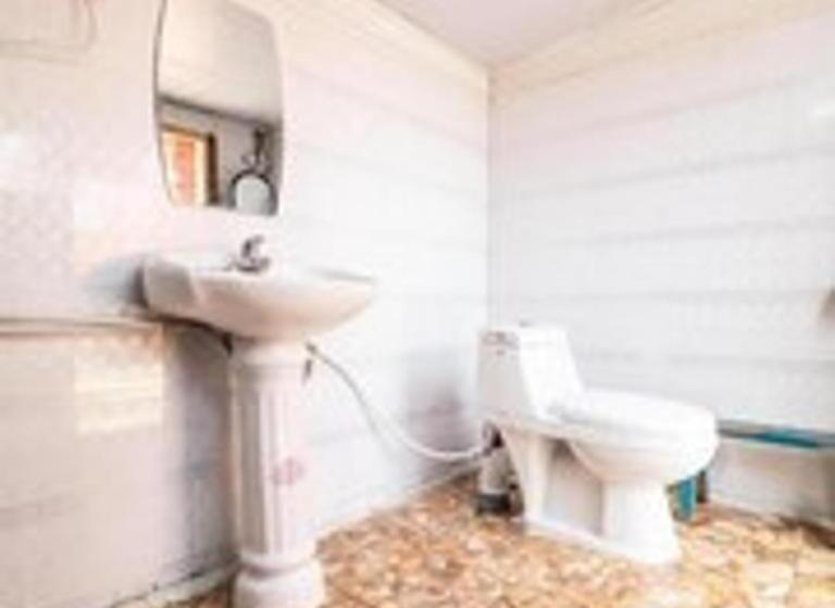 اتاق استاندارد با سرویس بهداشتی مشترک, Mountain View Guest House
