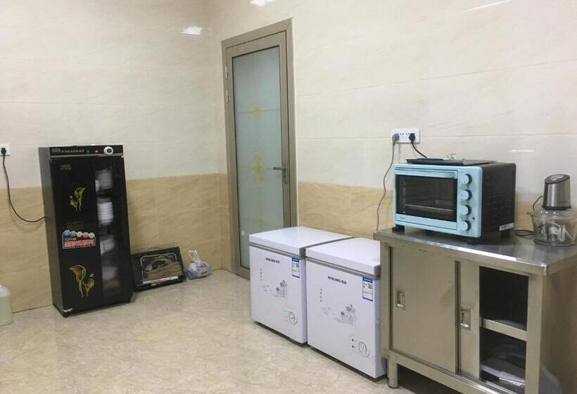 Номер Deluxe, Huakun Chain Tourist Guest House