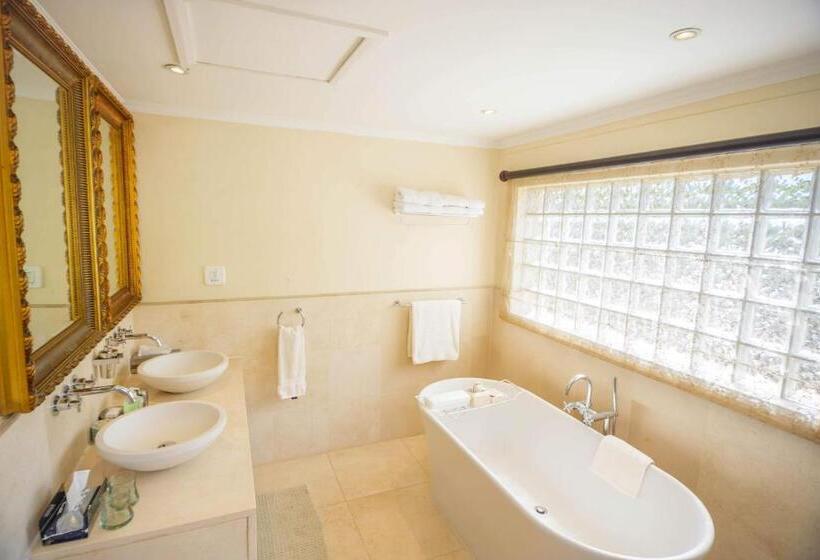 سوییت اجرایی, Mac Atini Guest House